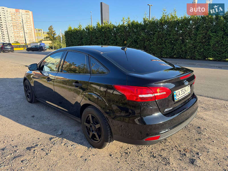 Седан Ford Focus 2018 в Киеве