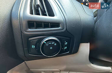 Седан Ford Focus 2014 в 