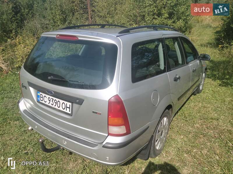 Универсал Ford Focus 2003 в Новояворовске