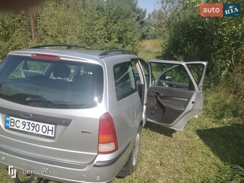 Универсал Ford Focus 2003 в Новояворовске