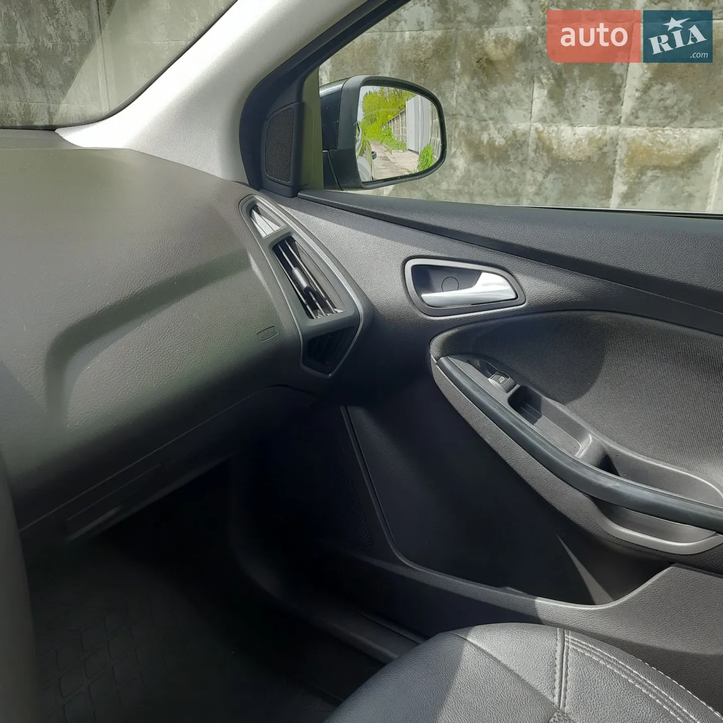 2011 Ford Focus - мініатюра 11