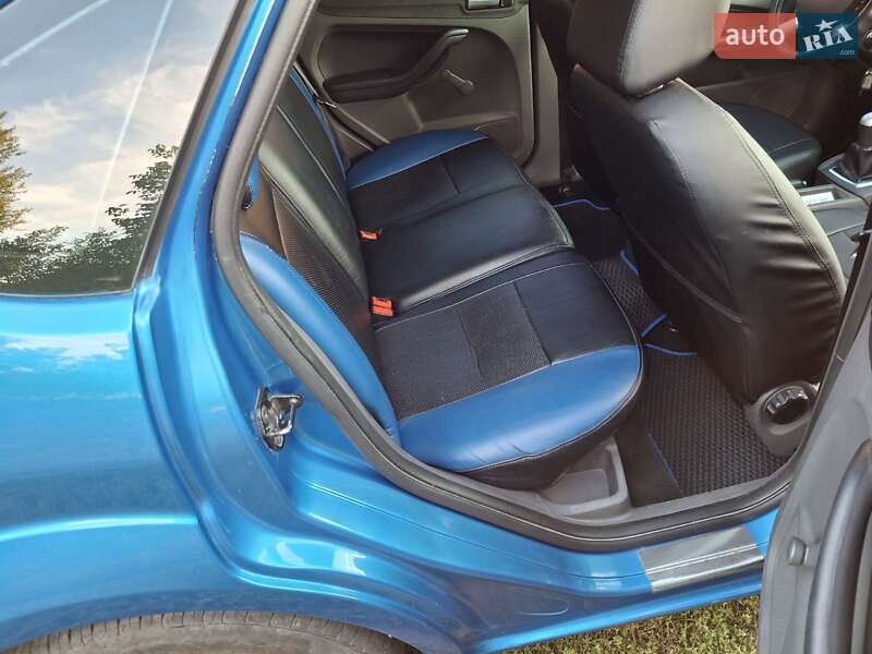 Хэтчбек Ford Focus 2007 в Бурыни