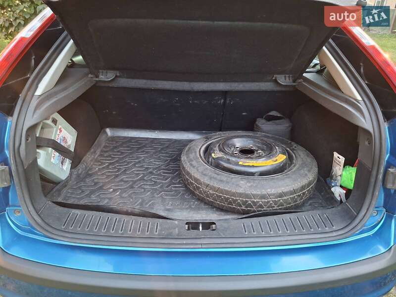 Хэтчбек Ford Focus 2007 в Бурыни