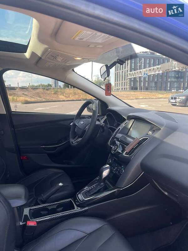 Хэтчбек Ford Focus 2015 в Киеве
