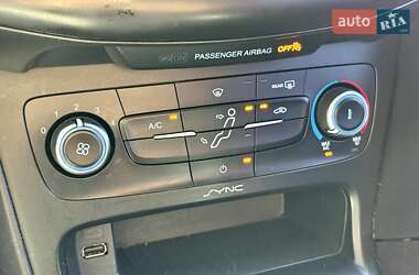 Седан Ford Focus 2016 в 