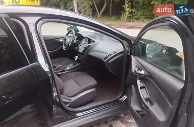 Седан Ford Focus 2015 в 