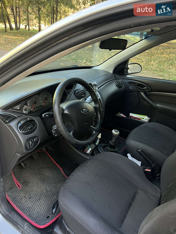 Хэтчбек Ford Focus 2004 в Николаеве