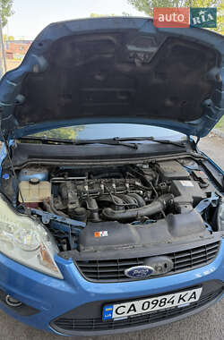 Хэтчбек Ford Focus 2010 в 