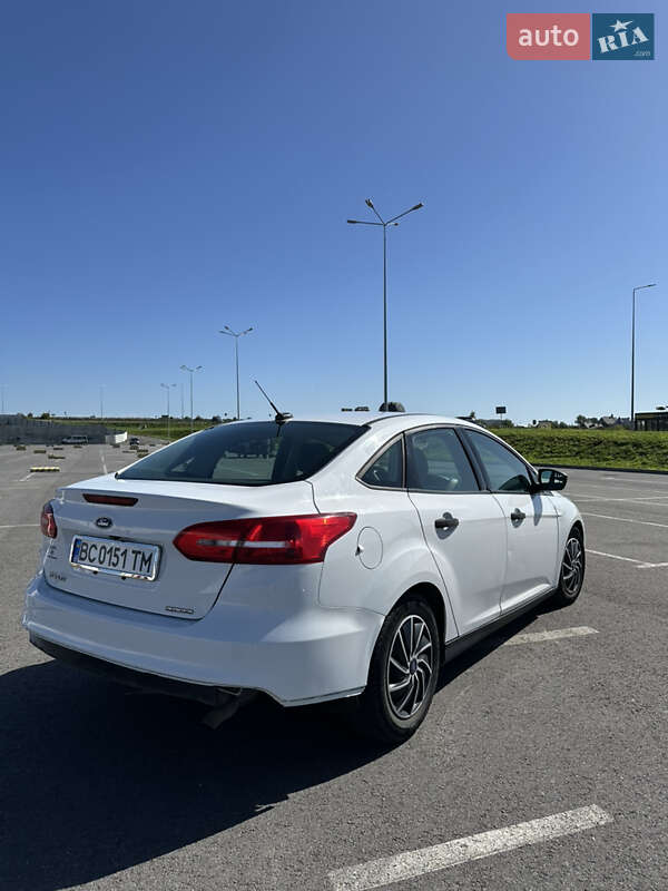 Седан Ford Focus 2015 в Львове