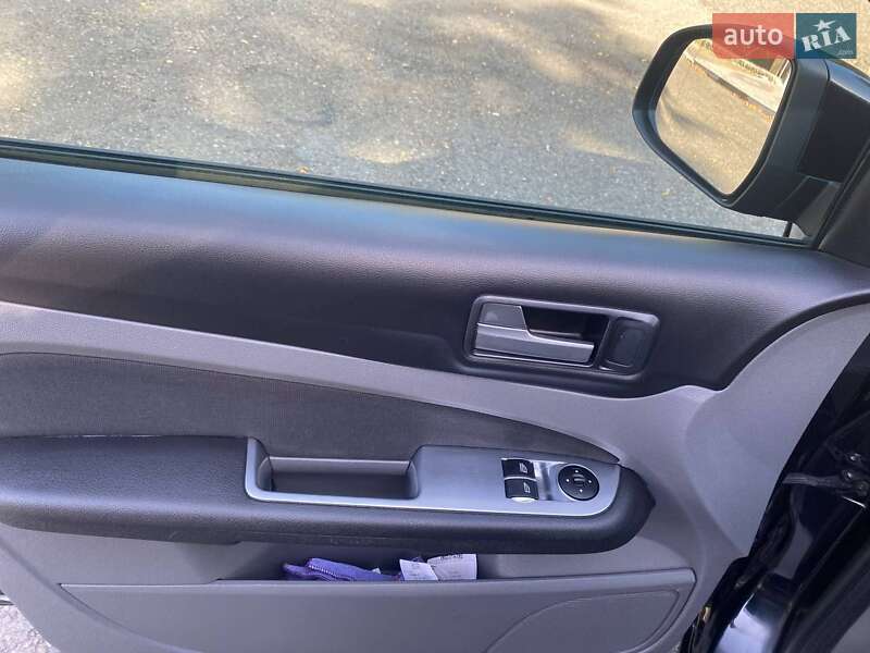 Хэтчбек Ford Focus 2010 в Вижнице