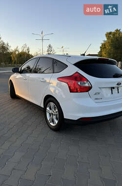 Хэтчбек Ford Focus 2014 в 