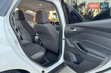 Хэтчбек Ford Focus 2014 в 