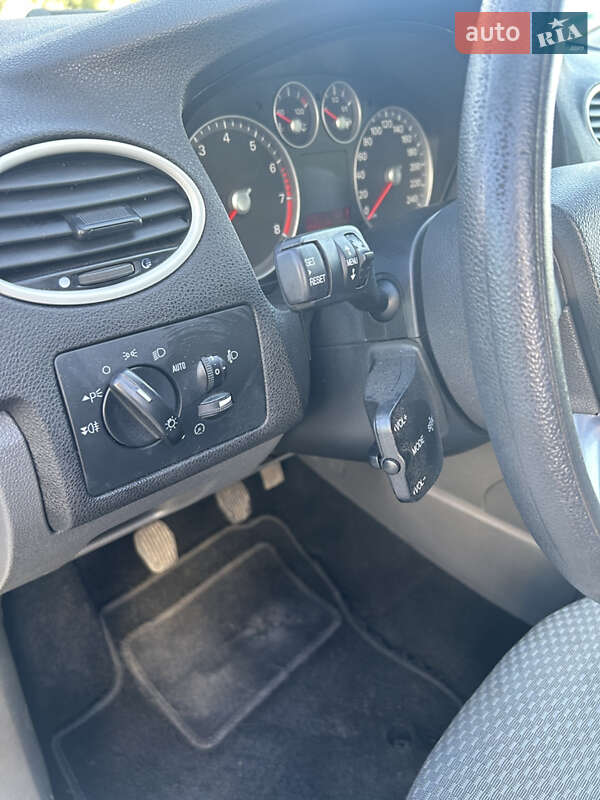 Хэтчбек Ford Focus 2007 в Полтаве