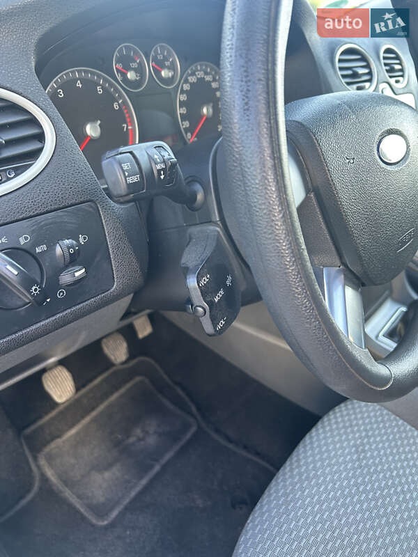 Хэтчбек Ford Focus 2007 в Полтаве