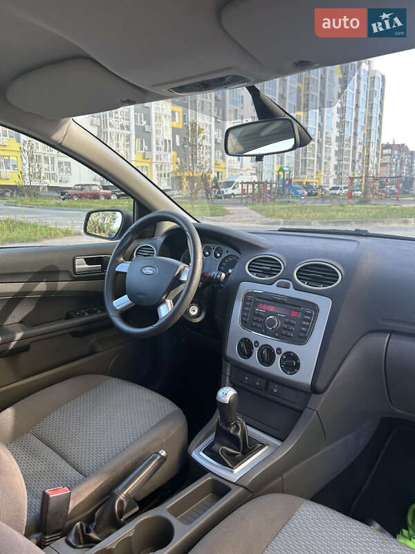 Хэтчбек Ford Focus 2007 в Полтаве