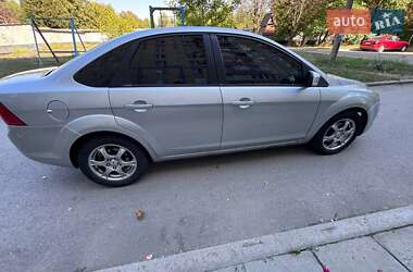 Седан Ford Focus 2010 в 