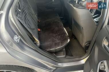Хэтчбек Ford Focus 2012 в 