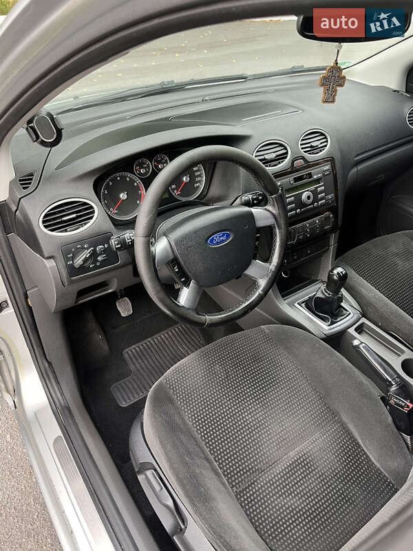 Седан Ford Focus 2005 в Хмельнике
