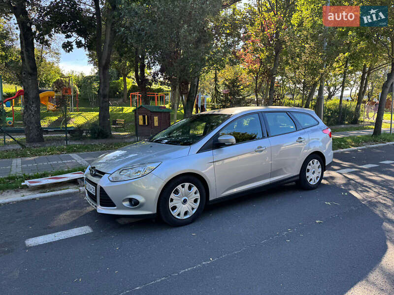 Универсал Ford Focus 2014 в Киеве фото 12 Универсал Ford Focus 2014 в Киеве