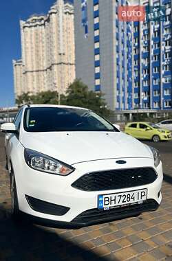 Хэтчбек Ford Focus 2016 в 