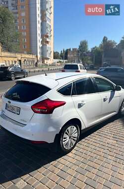 Хэтчбек Ford Focus 2016 в 