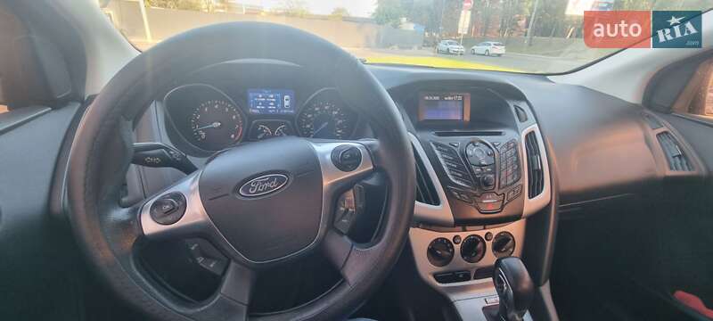 Хэтчбек Ford Focus 2013 в Днепре фото 6 Хэтчбек Ford Focus 2013 в Днепре