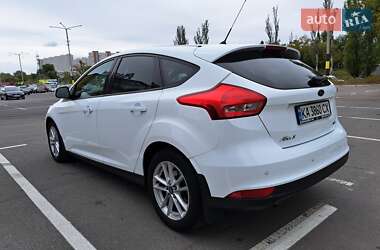 Хэтчбек Ford Focus 2015 в 