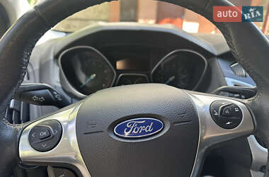 Седан Ford Focus 2013 в 