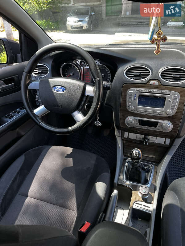 Хэтчбек Ford Focus 2008 в Виннице