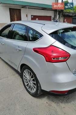 Седан Ford Focus 2016 в 