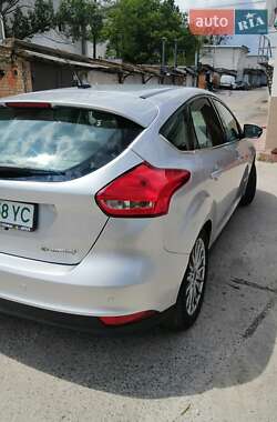 Седан Ford Focus 2016 в 