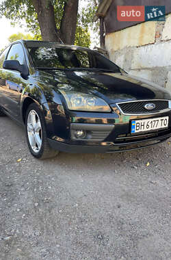 Хэтчбек Ford Focus 2007 в 