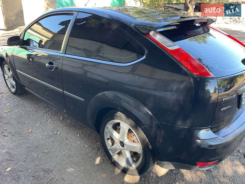 Хэтчбек Ford Focus 2007 в Арцизе