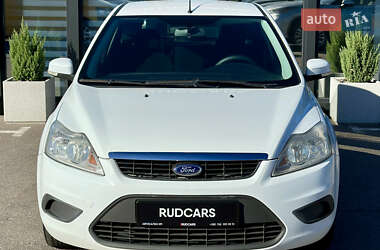 Хетчбек Ford Focus 2010 в 