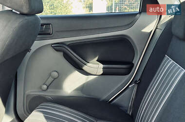 Хетчбек Ford Focus 2010 в 