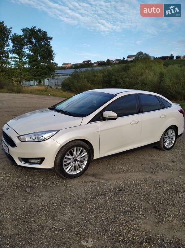 Седан Ford Focus 2015 в Турке