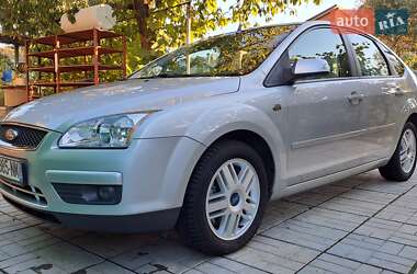 Хэтчбек Ford Focus 2007 в 