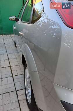 Хэтчбек Ford Focus 2007 в 