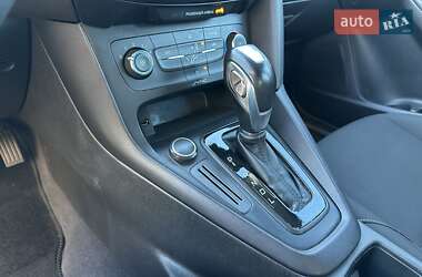 Седан Ford Focus 2016 в 