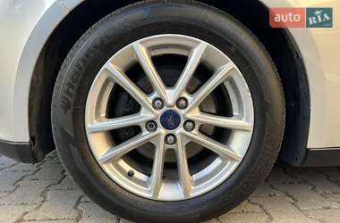 Седан Ford Focus 2016 в 
