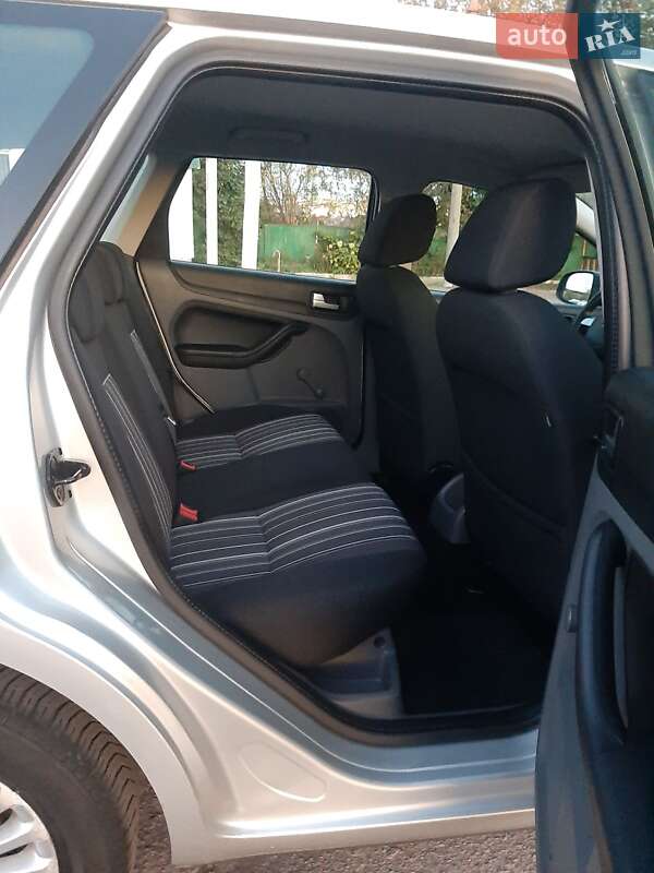 Универсал Ford Focus 2010 в Ровно