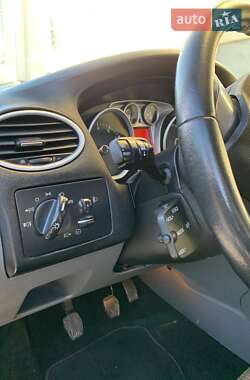 Универсал Ford Focus 2010 в 