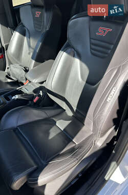 Хэтчбек Ford Focus 2015 в 