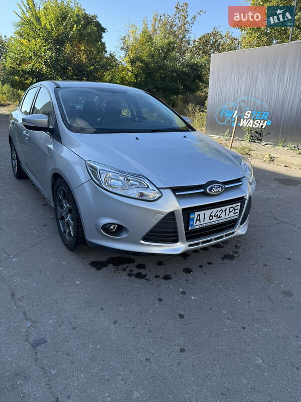 Седан Ford Focus 2014 в 