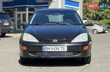 Хетчбек Ford Focus 2000 в 