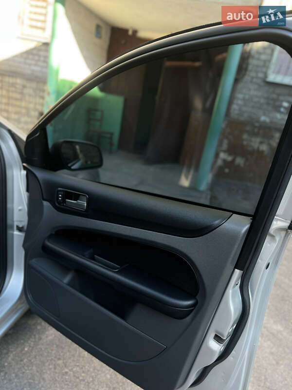 Седан Ford Focus 2007 в Каменском