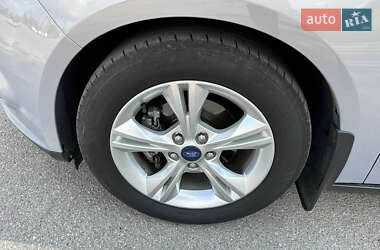Седан Ford Focus 2013 в 