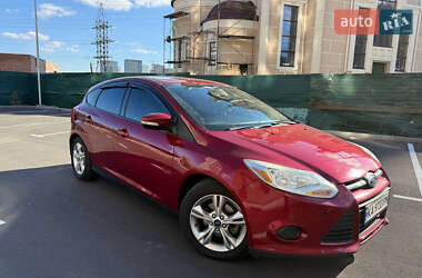 Хэтчбек Ford Focus 2013 в 