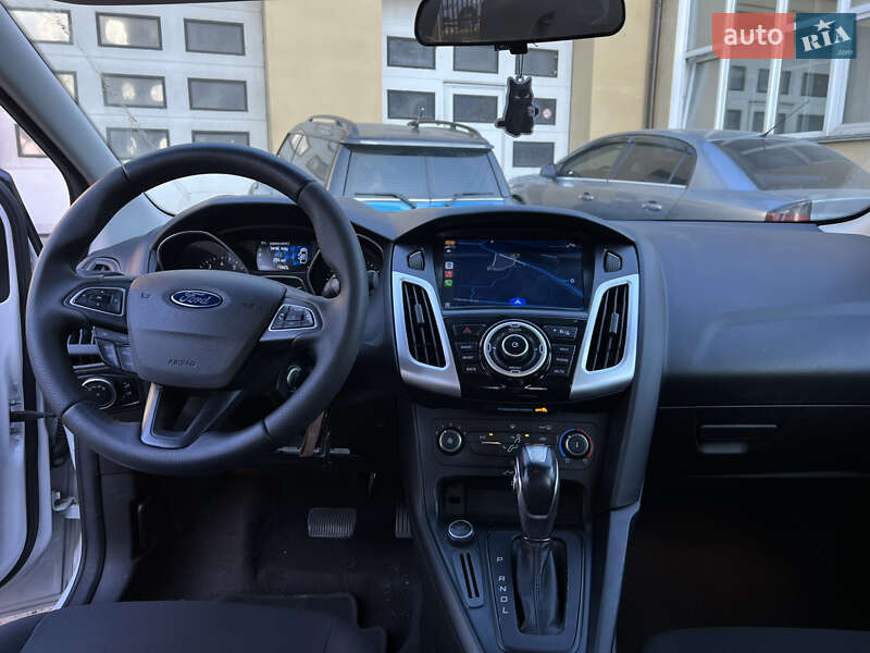 Седан Ford Focus 2016 в Киеве