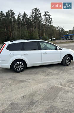 Универсал Ford Focus 2010 в 